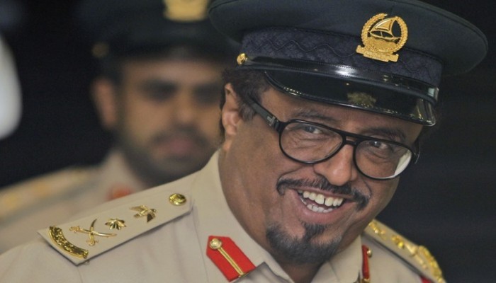 سفير الإمارات بواشنطن يصف ضاحي خلفان بـ"المعتوه"