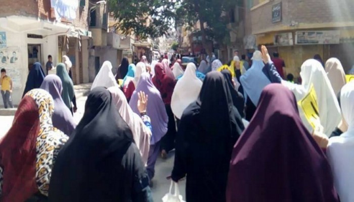 حرائر أبو سليمان بالإسكندرية يتظاهرن رفضاً للانقلاب وتنديداً بالغلاء