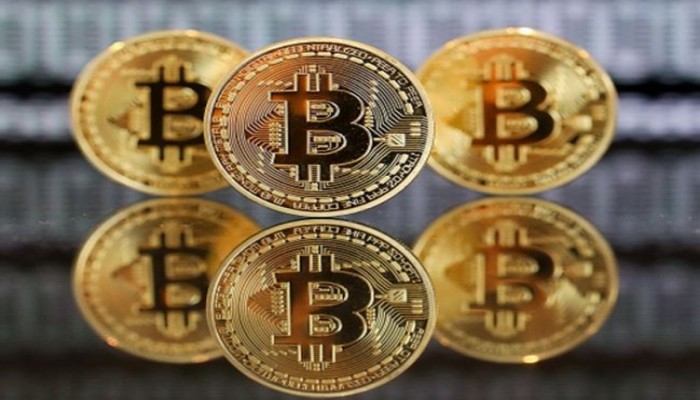 "بيتكوين" تقفز 20 بالمائة بعد انخفاضها دون الـ3 آلاف دولار