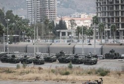 وصول تعزيزات عسكرية تركية إلى الحدود مع سوريا