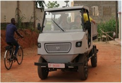 ACar سيارة كهربائية للطرق الريفية في أفريقيا