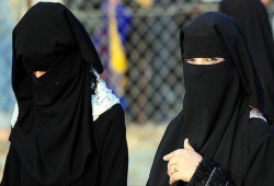 كوبنهاغن تشكر بروكسل لترحيلها دنماركية رفضت خلع النقاب