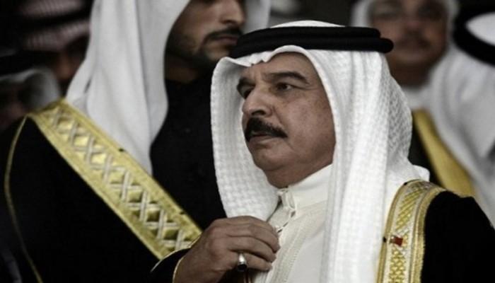 بعد حصار قطر.. ملك البحرين يشجب مقاطعة العرب للكيان الصهيوني