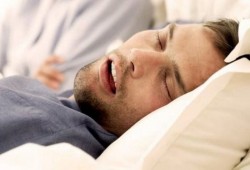 كيف توقف الشخير في خمس دقائق فقط؟