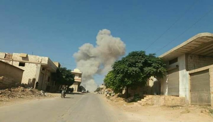 الطيران الروسي يدمر مشفيين ومراكز إيواء بريف إدلب