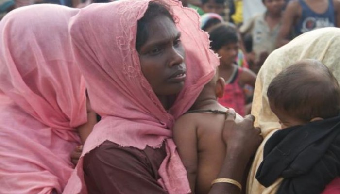 من ميانمار إلى بنغلاديش.. لاجئو الروهنغيا يستجيرون من الموت بـ"مخيمات العذاب" (تقرير)