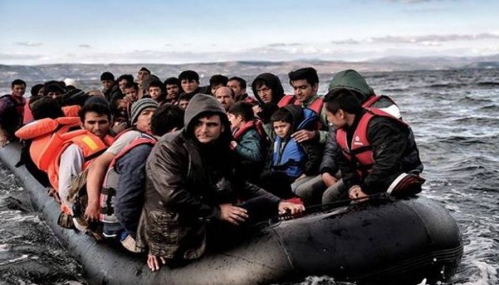 مصرع أربعة أشخاص في غرق زورق للمهاجرين بالبحر الأسود