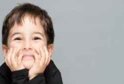 6 حيل مجربة لتهذيب طفلكِ الشقي