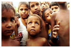 أول قافلة مساعدات أممية لأطفال الروهنجيا تصل بنجلاديش