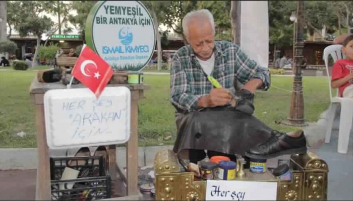 ملمع أحذية تركي يتبرع بقوت يومه لمسلمي أراكان