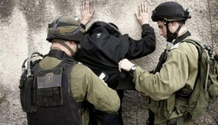 طوق أمني "إسرائيلي" على الضفة وغزة واعتقال 17 مواطنا