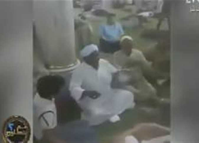 داخل مسجد.. رقص على الطبلة وغناء "يا سلام على حبي وحبك"