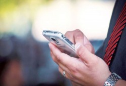 دعوات لمقاطعة شركات التليفون المحمول