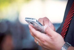 دعوات لمقاطعة شركات التليفون المحمول