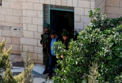 الاحتلال يشن حملة اعتقالات واسعة بالضفة طالت صحفيين