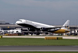 أكبر شركة طيران في بريطانيا تشهر إفلاسها