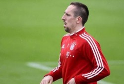 إصابة للفرنسي ريبيري تبعده عن الملاعب عدة أسابيع