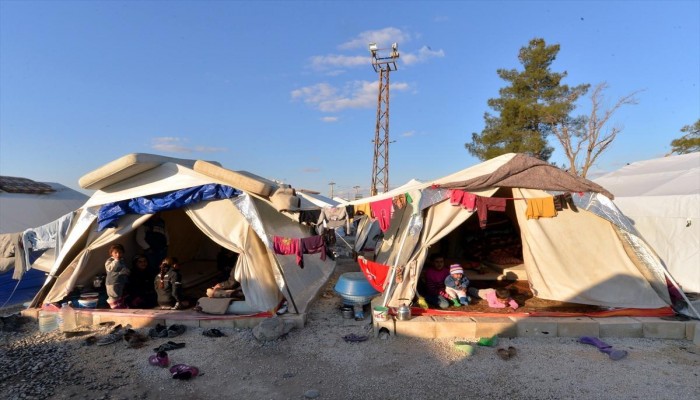 أول مخرجة مسلمة بـ"هوليوود" تخرج فيلماً عن اللاجئين