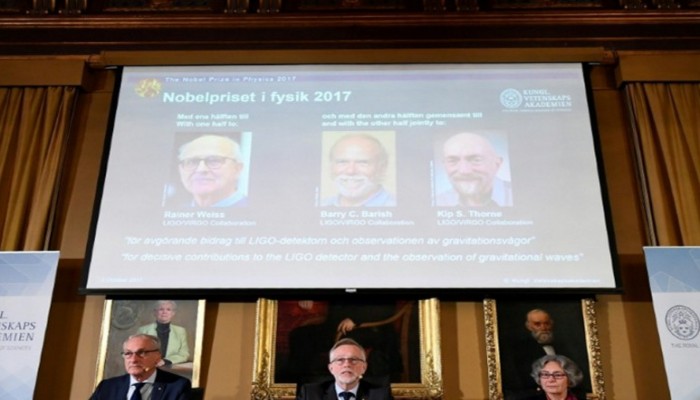 مجهر إلكتروني يمنح 3 علماء "نوبل للكيمياء"