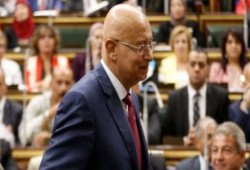 رغم تغير ملامحه واجراءه فحوصات في ألمانيا.. حكومة الانقلاب تنفي إصابة رئيسها بالسرطان