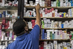 هل يصبح المصريون "فئران تجارب" لشركات الأدوية الكبرى؟