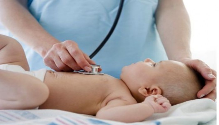 رضيعك يعاني من الزكام؟ إليك الحل