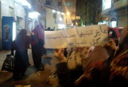 أهالي باكوس يرفعون لافتات: "إزاي تبنيها وأنت اللي خربها"