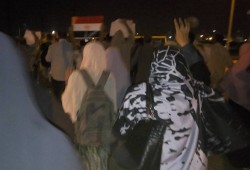 ثوار العاشر من رمضان يواصلون حراكهم الثوري: "رافضينك يا سيسي"