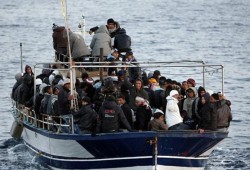 البحرية الليبية تنقذ آلاف المهاجرين غير الشرعين من الغرق