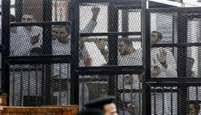 قضاء الانقلاب يقضي بإعدام 11 بريئًا و375 سنة لـ15 بهزلية خلية الجيزة