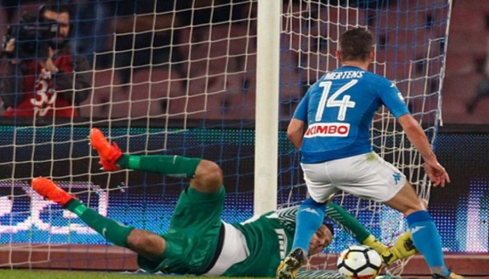 نابولي يهدر أول نقطتين هذا الموسم بعد التعادل مع إنترميلان