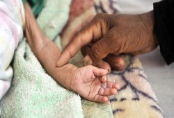 الشبكة السورية: 397 مدنيا قضوا جوعا بسبب حصار النظام لغوطة دمشق