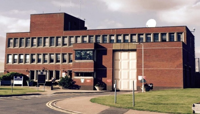 سجن 5 نجوم ببريطانيا.. النزلاء يستخدمون اللابتوب والهواتف المحمولة