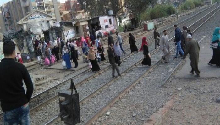 للمرة الثانية.. أهالى إيتاي البارود يستغيثون من "مزلقان الموت"