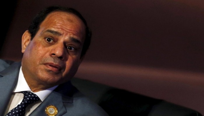 القزاز: السيسي لا يصلح أن يكون "رئيس وردية خدم"