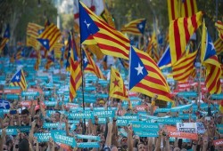 إقليم كتالونيا يستعد لإعلان انفصاله عن إسبانيا يوم الجمعة