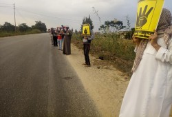 سلسلة بشرية لأهالي الحسينية بالشرقية تنديداً بانقلاب العسكر