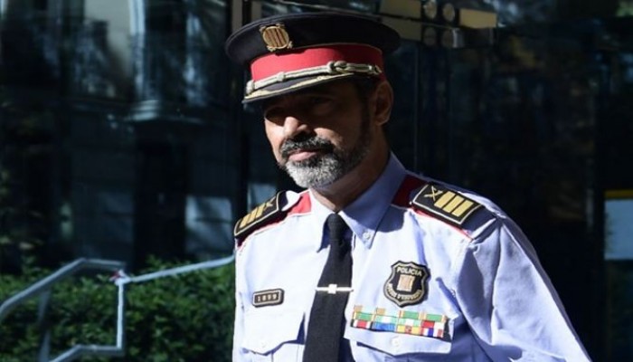 فرض الوصاية على كتالونيا "رسميا" وإقالة مدير الشرطة