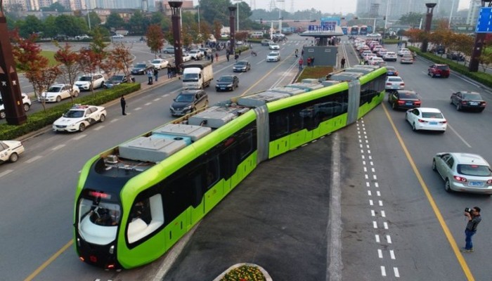 الصين تطلق قطارا يسير بدون قضبان