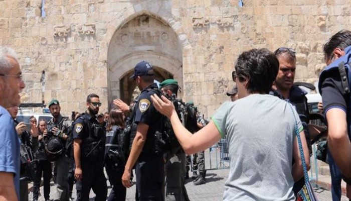 53 مستوطنًا يقتحمون الأقصى