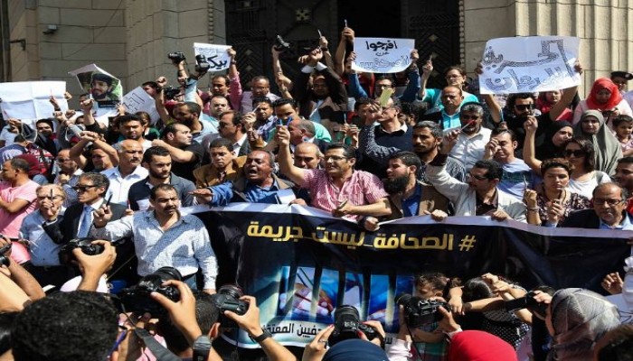 إضراب جزئي عن الطعام ومؤتمر بـ"الصحفيين" للتضامن مع الأمعاء الخاوية