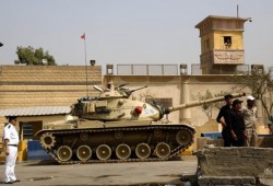 شخصيات مصرية تطالب بالإفراج عن المعتقلين والمختفين قسريا