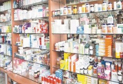 نقابة الصيادلة: سلاسل صيدليات كبري أصبحت منفذ للأدوية المهربة