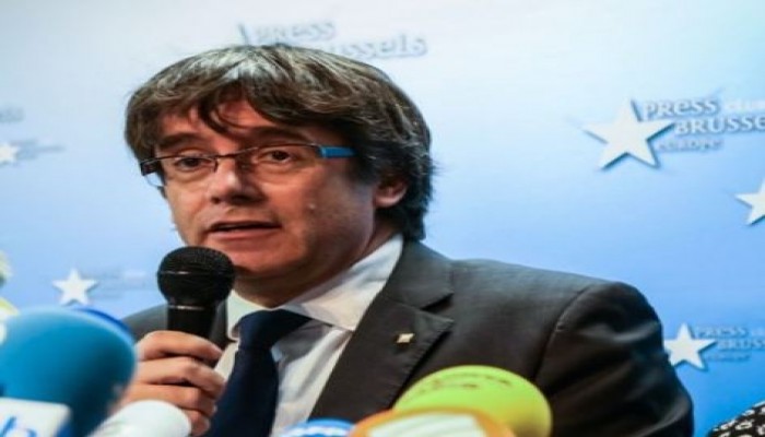 نائب رئيس كتالونيا المعزول يسلم نفسه لمحكمة إسبانية