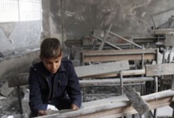 أطفال الغوطة الشرقية يحاربون الأمية ببطون خاوية