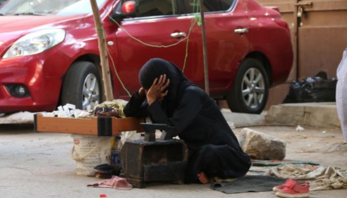 تردي الأوضاع يعمق الأزمات النفسية لآلاف المصريين