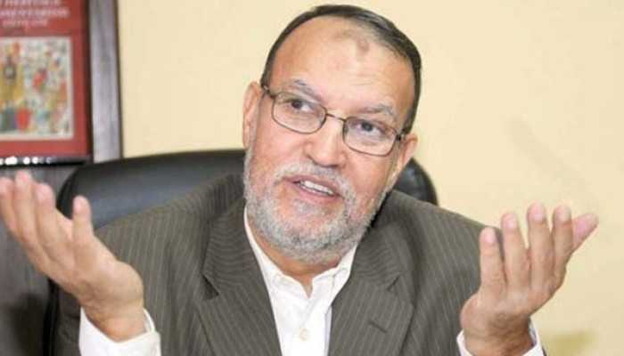 أليس منكم رجل رشيد؟