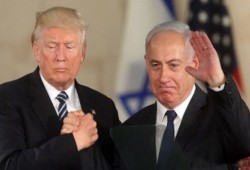 موقع: الرياض تخيّر عباس إما "صفقة ترامب" أو الاستقالة