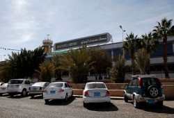 التحالف يدمر نظام الإرشاد الملاحي بمطار صنعاء