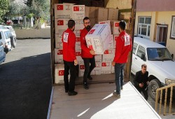 مطبخ تركي متنقل يطعم 5 آلاف من متضرري الزلزال في العراق